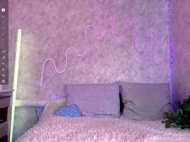 KimikoChandronnait webcam