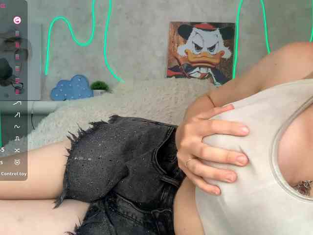 KimikoChandronnait webcam