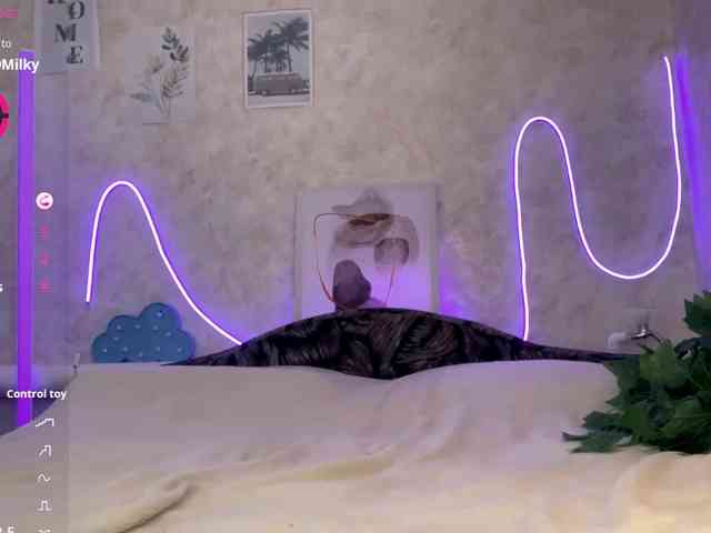 KimikoChandronnait webcam