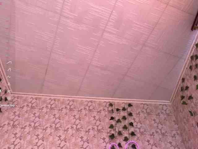 KimikoChandronnait webcam