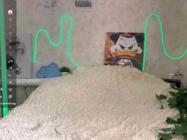 KimikoChandronnait webcam