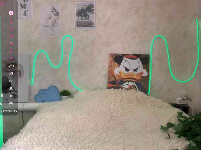 KimikoChandronnait webcam