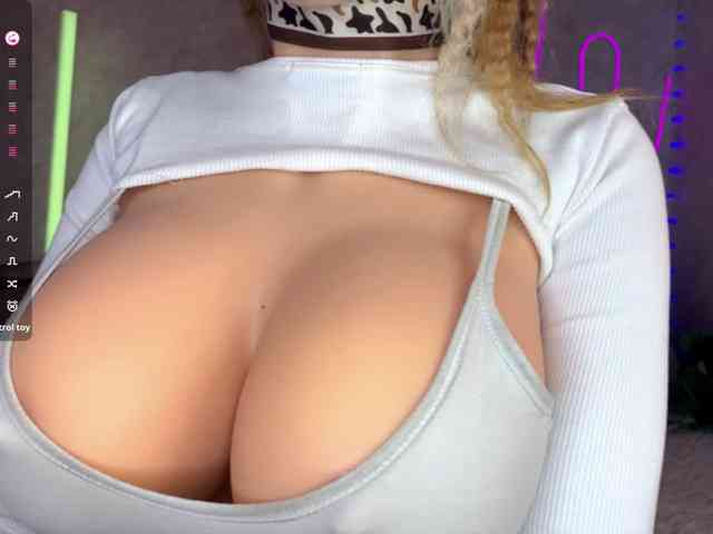 KimikoChandronnait webcam