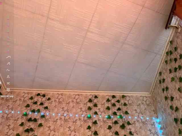 KimikoChandronnait webcam