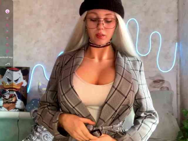 KimikoChandronnait webcam