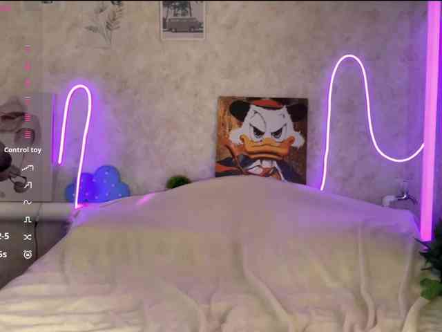 KimikoChandronnait webcam