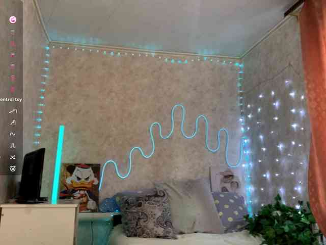 KimikoChandronnait webcam