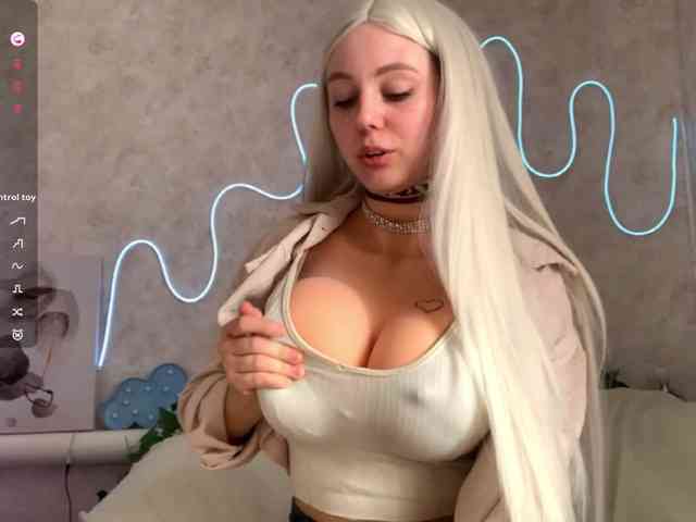 KimikoChandronnait webcam