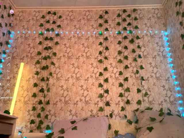 KimikoChandronnait webcam