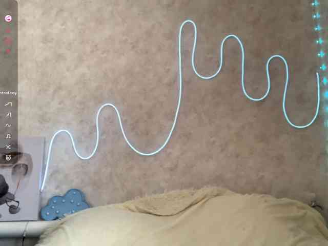 KimikoChandronnait webcam