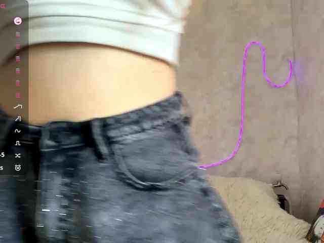 KimikoChandronnait webcam