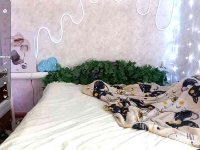 KimikoChandronnait webcam