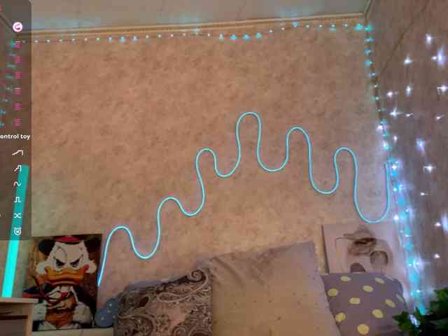 KimikoChandronnait webcam