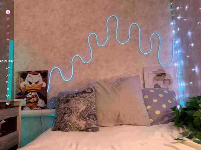 KimikoChandronnait webcam