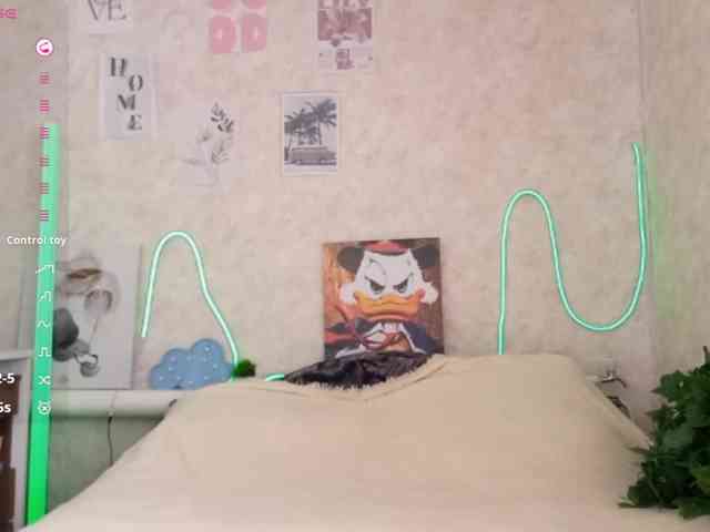 KimikoChandronnait webcam