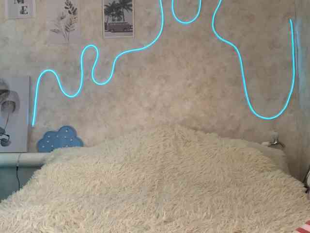 KimikoChandronnait webcam