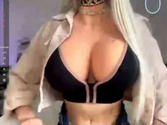 KimikoChandronnait webcam