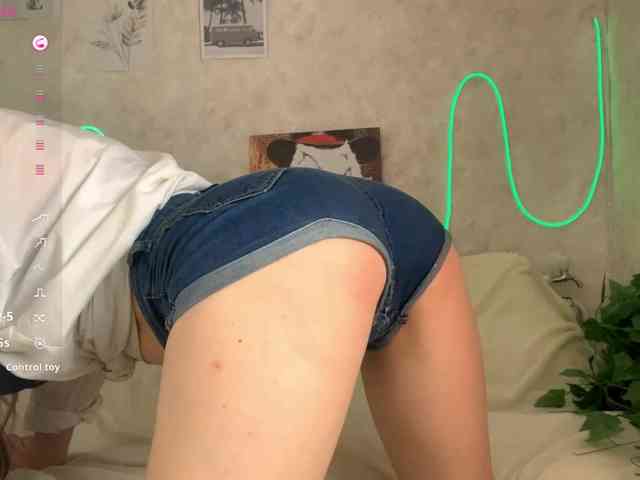 KimikoChandronnait webcam