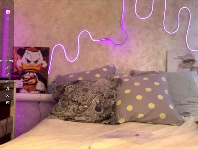 KimikoChandronnait webcam