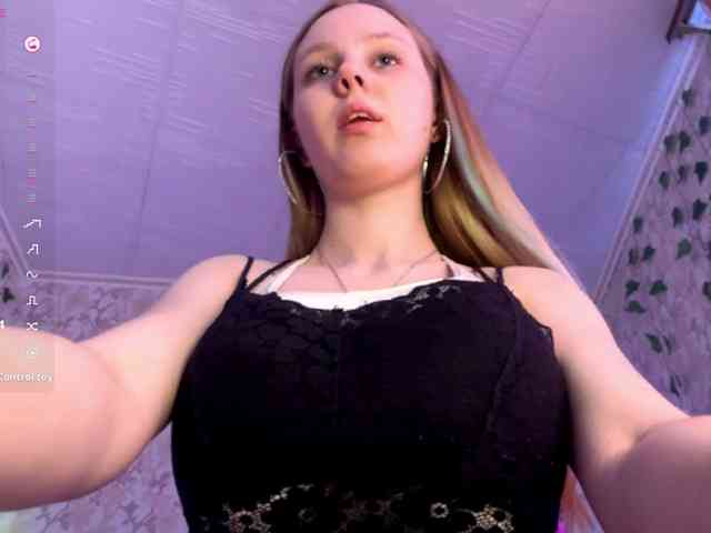 KimikoChandronnait webcam