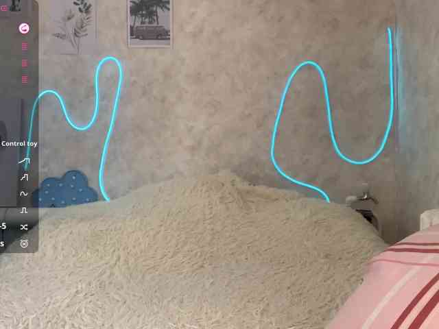 KimikoChandronnait webcam