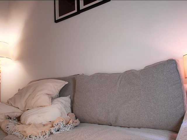 emilynoir live cam on BongaCams