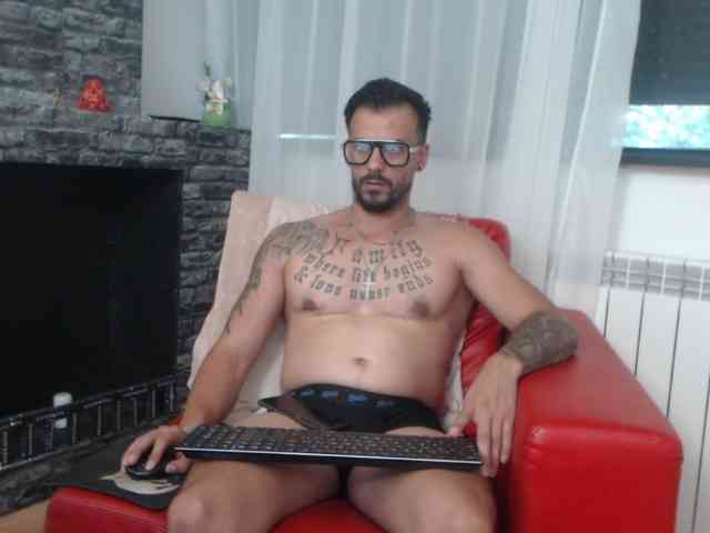 Ryan87L Sex Cam Show