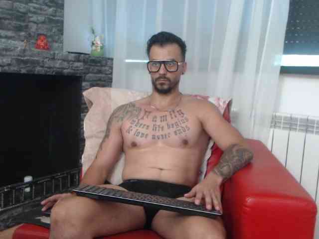 Ryan87L Sex Cam Show