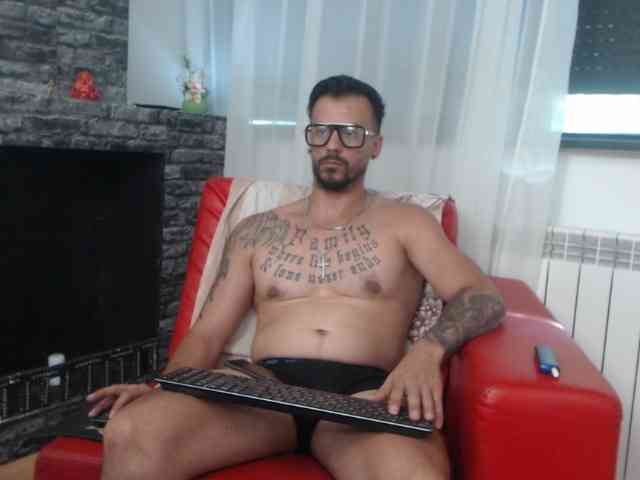 Ryan87L Sex Cam Show