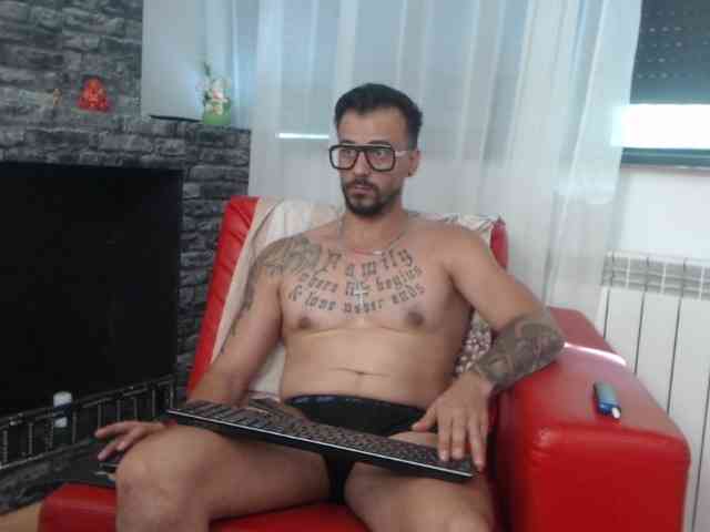 Ryan87L Sex Cam Show