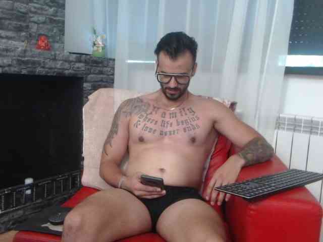Ryan87L Sex Cam Show