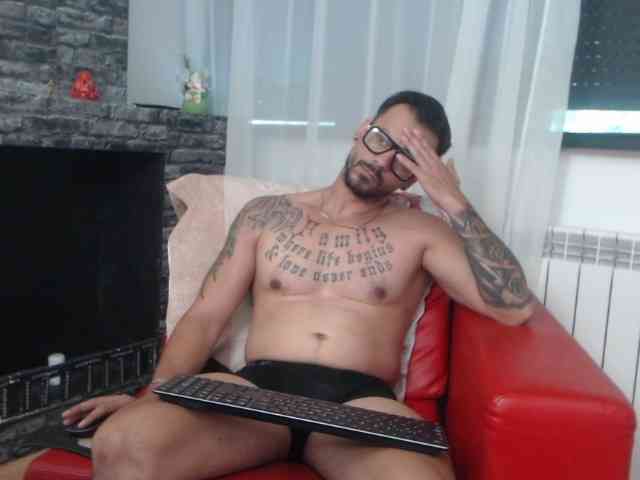 Ryan87L Sex Cam Show