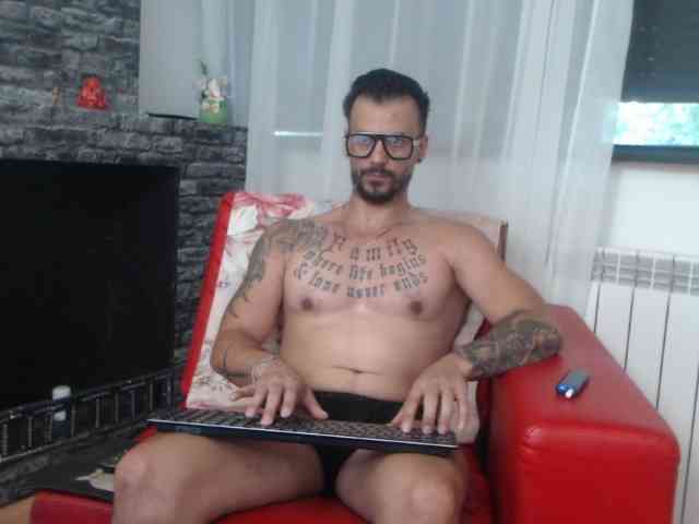 Ryan87L Sex Cam Show