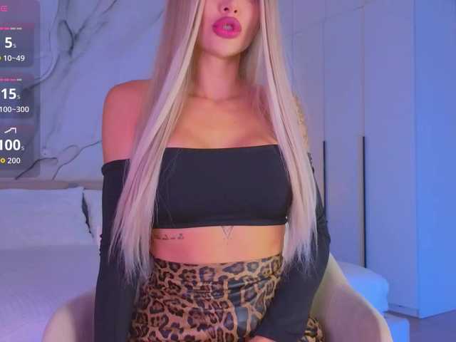 -Naomi- live cam on BongaCams