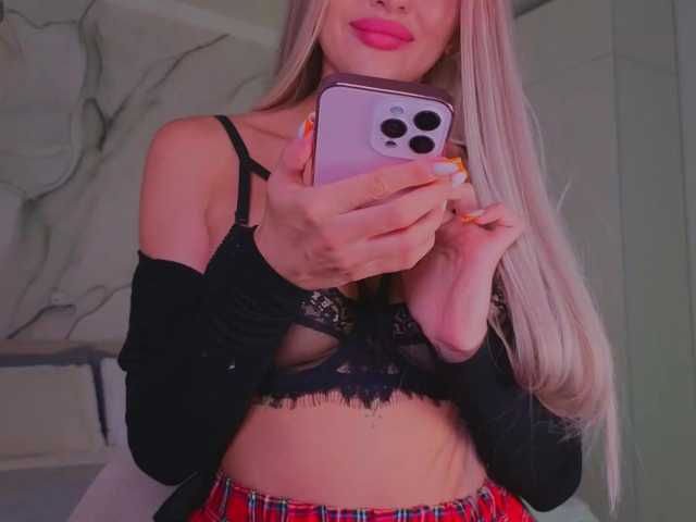 -Naomi- live cam on BongaCams