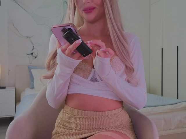 -Naomi-