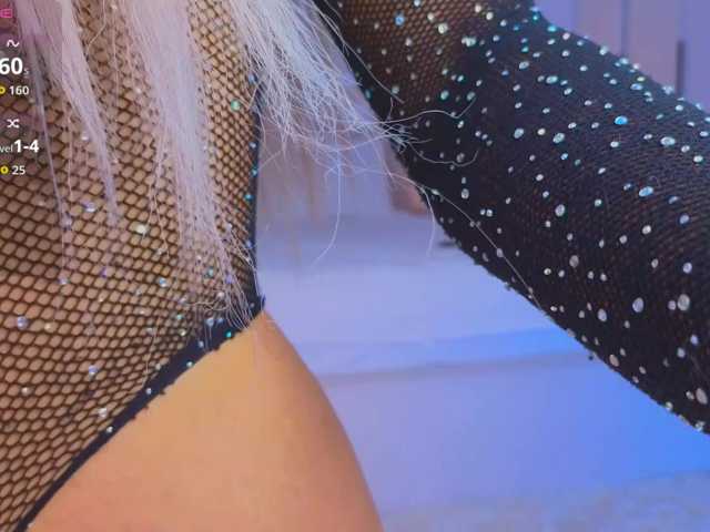 -Naomi-