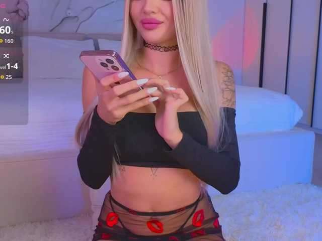 -Naomi- live cam on BongaCams