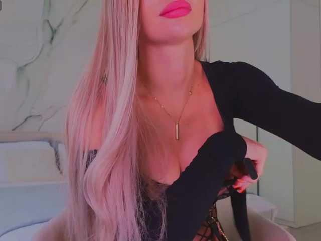-Naomi- live cam on BongaCams