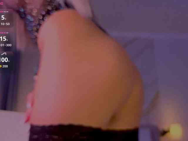 -Naomi-