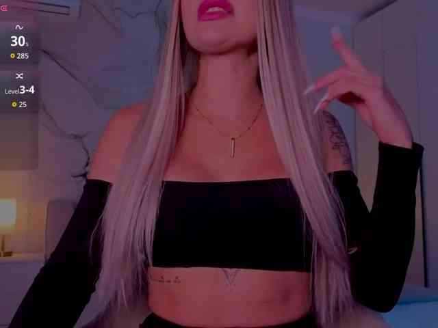 -Naomi- Sex Cam Show