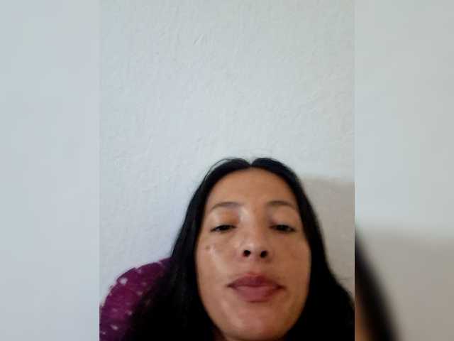 GiaGold's BongaCams show and profile