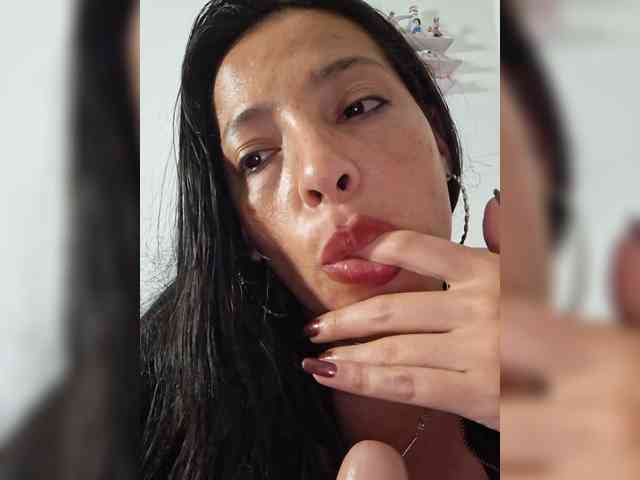 Modella: GiaGold