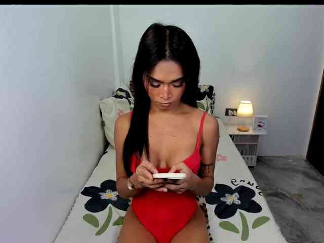 EmilyLunaa Sex Cam Show