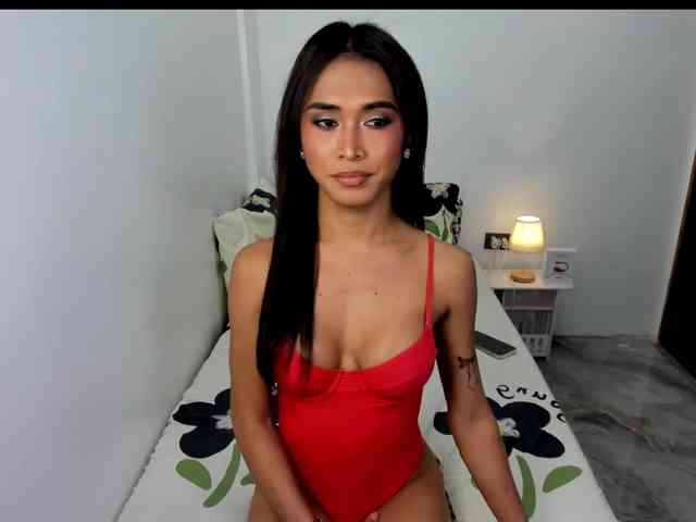 EmilyLunaa Sex Cam Show