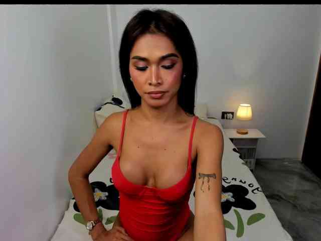 EmilyLunaa Sex Cam Show