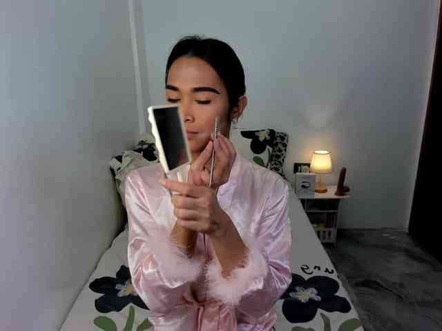 EmilyLunaa Sex Cam Show