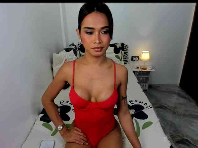 EmilyLunaa Sex Cam Show