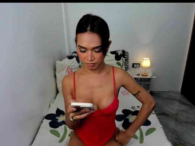 EmilyLunaa Sex Cam Show