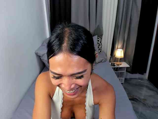 EmilyLunaa Live Webcam on BongaCams